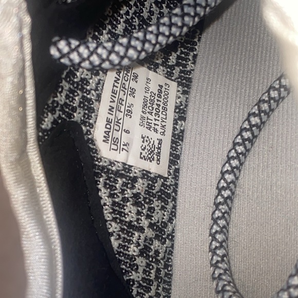 Yeezy Turtle Dove - Picture 9 of 11